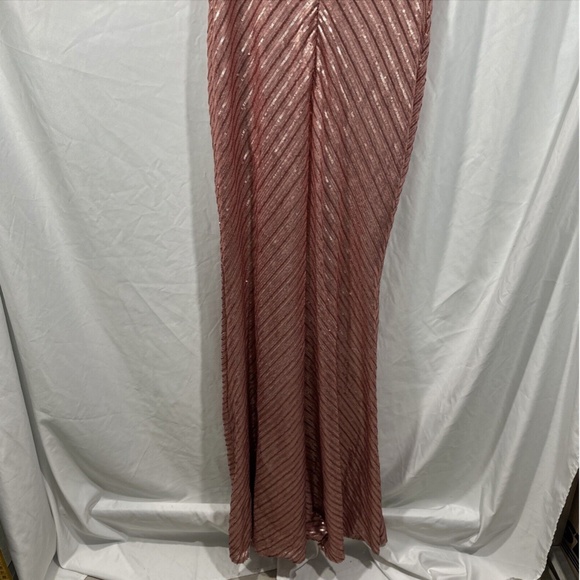 NWT $1395 Rene‎ Ruiz Collection [ 10 ] V-Neck Sequin Column Gown in Pink - Picture 9 of 15